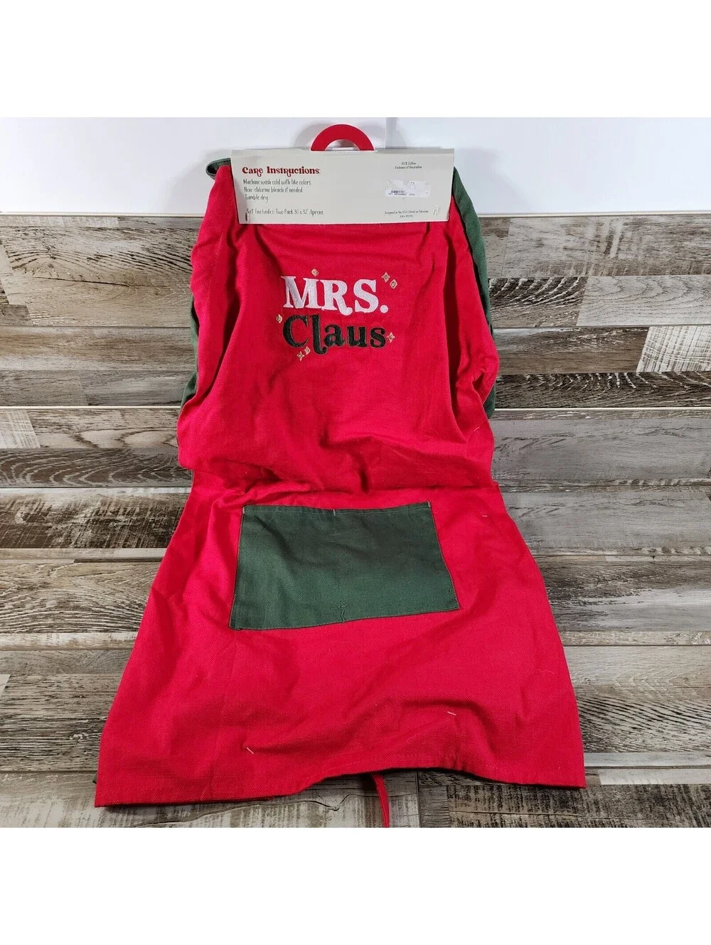 Set of 2 Christmas Aprons - Mr. & Mrs. Claus - Wonderland Bakeshop - NWOT